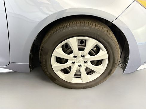 Used 2022 Toyota Corolla LE FWD image 31