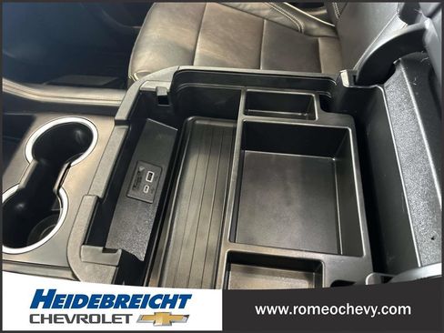 Used 2021 Chevrolet Tahoe Premier w/ Premium Package AWD/4WD image 29