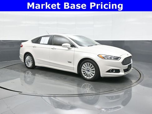 Used 2014 Ford Fusion Energi SE image 1