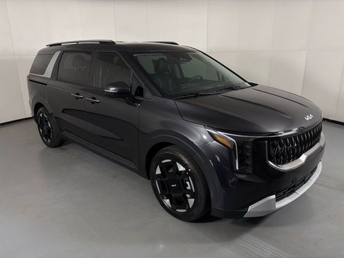 New 2026 Kia Carnival EX FWD image 2