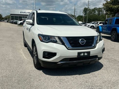 Used 2018 Nissan Pathfinder SV FWD image 9