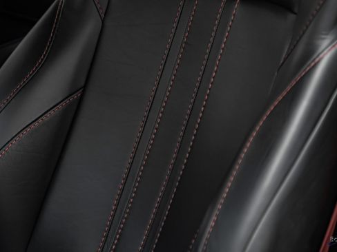 Used 2019 Aston Martin V8 Vantage Coupe RWD image 45