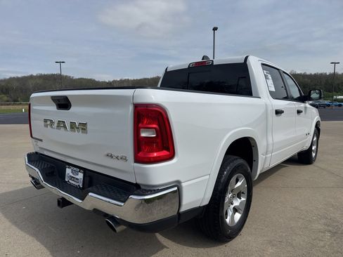 Used 2025 RAM 1500 Big Horn AWD/4WD image 4