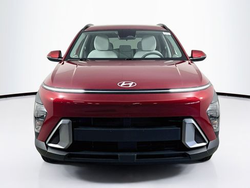 Used 2024 Hyundai Kona SEL FWD image 2