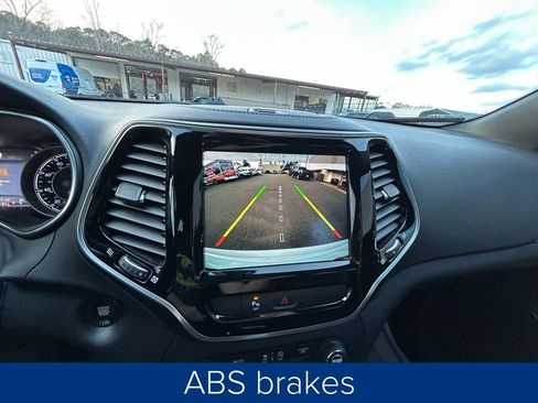 Used 2019 Jeep Cherokee High Altitude image 40