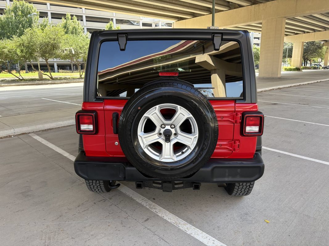 Used 2018 Jeep Wrangler Unlimited Sport S AWD/4WD image 7