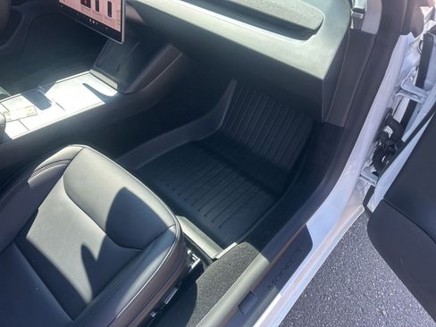 Used 2025 Tesla Model 3 Long Range RWD image 13
