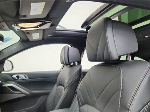Used 2025 BMW X6 M60i image 33