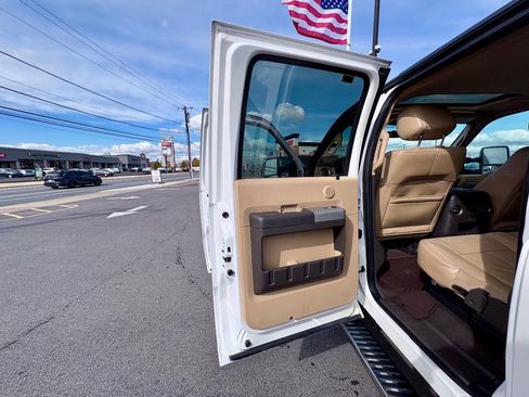 Used 2013 Ford F250 Lariat w/ Lariat Ultimate Pkg image 24