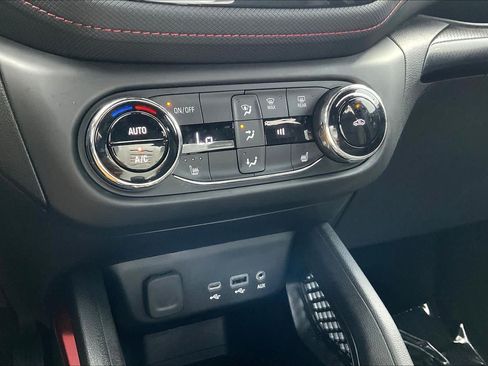 Used 2023 Chevrolet TrailBlazer RS w/ Convenience Package AWD/4WD image 65
