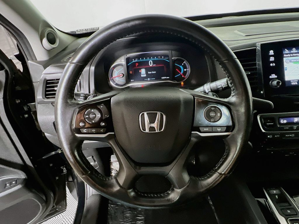 Used 2021 Honda Pilot Touring image 10