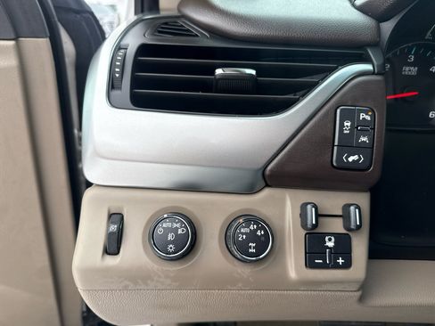 Used 2016 Chevrolet Tahoe LTZ image 15