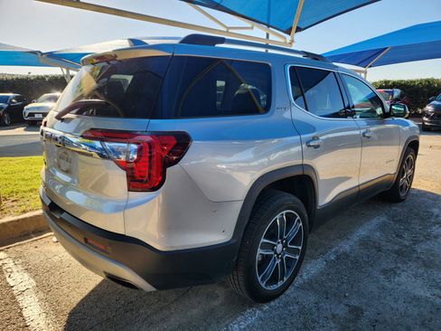 Used 2020 GMC Acadia SLT w/ Driver Alert Package II image 4