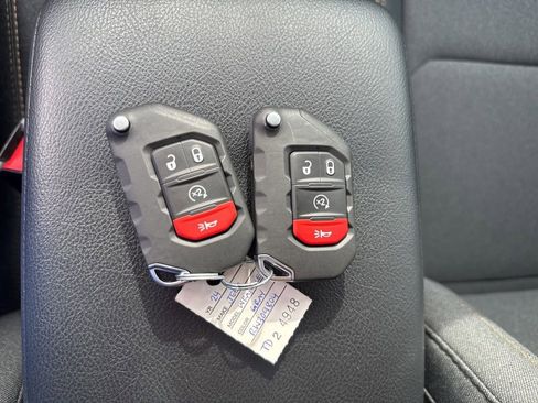 Used 2024 Jeep Wrangler Sport S image 25