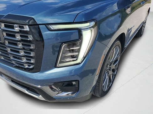 Used 2025 GMC Yukon Denali Ultimate image 9