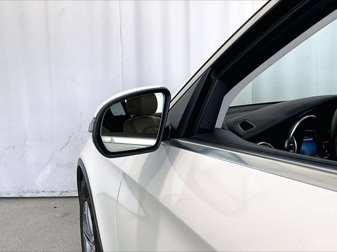 Used 2021 Mercedes-Benz GLC 300 image 10
