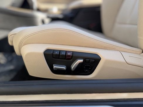 Used 2019 BMW 230i Convertible w/ Convenience Package image 27