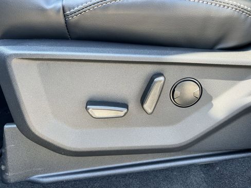 New 2026 Ford Expedition Platinum image 14