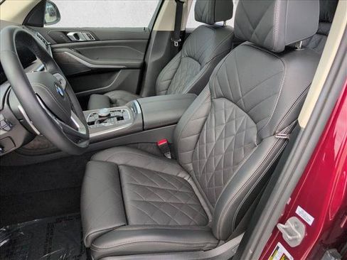 Used 2025 BMW X7 xDrive40i w/ Parking Assistance Package AWD/4WD image 17