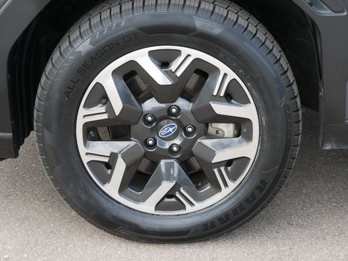 Used 2025 Subaru Forester Premium AWD/4WD image 15