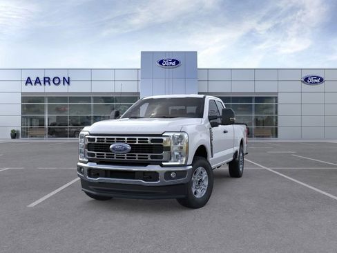 New 2026 Ford F350 XLT w/ FX4 Off-Road Package AWD/4WD image 3