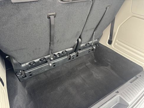 Used 2019 Dodge Grand Caravan SE w/ UConnect Hands-Free Group FWD image 31