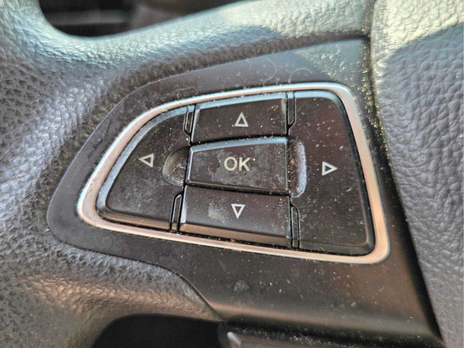 Used 2018 Ford Escape SE FWD image 28