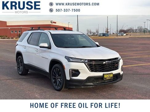 Used 2022 Chevrolet Traverse RS image 1
