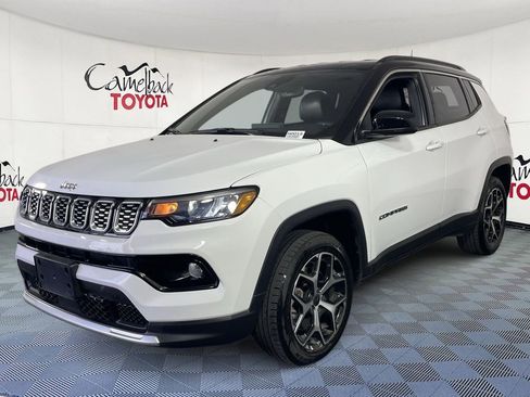 Used 2025 Jeep Compass Limited image 4