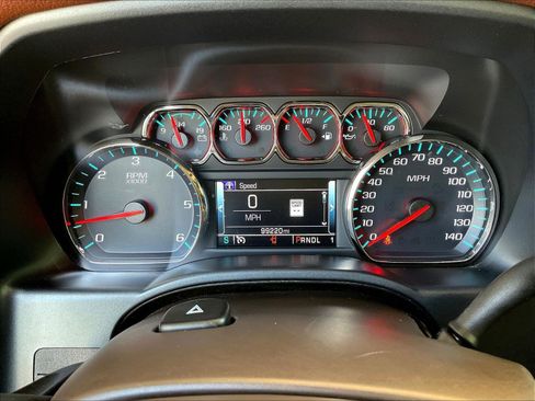 Used 2018 Chevrolet Silverado 2500 High Country AWD/4WD image 14