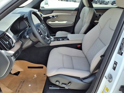 New 2026 Volvo XC90 B5 Plus image 13