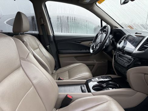 Used 2017 Honda Pilot Elite image 10