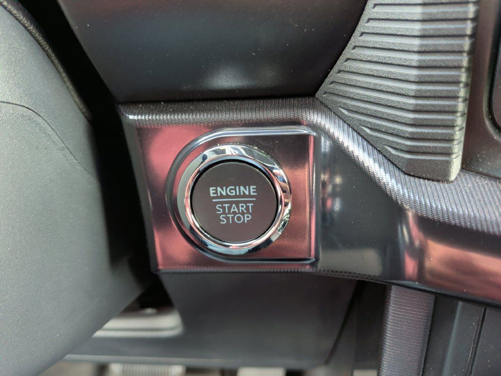 Used 2025 Ford F150 Raptor w/ Equipment Group 803A Raptor R AWD/4WD image 24