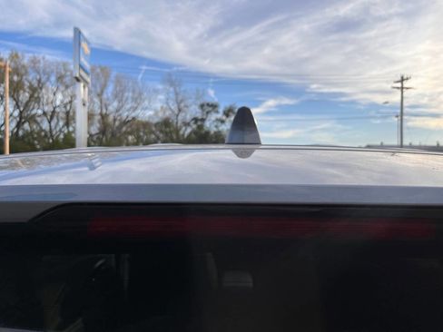 Used 2024 GMC Terrain SLE image 16