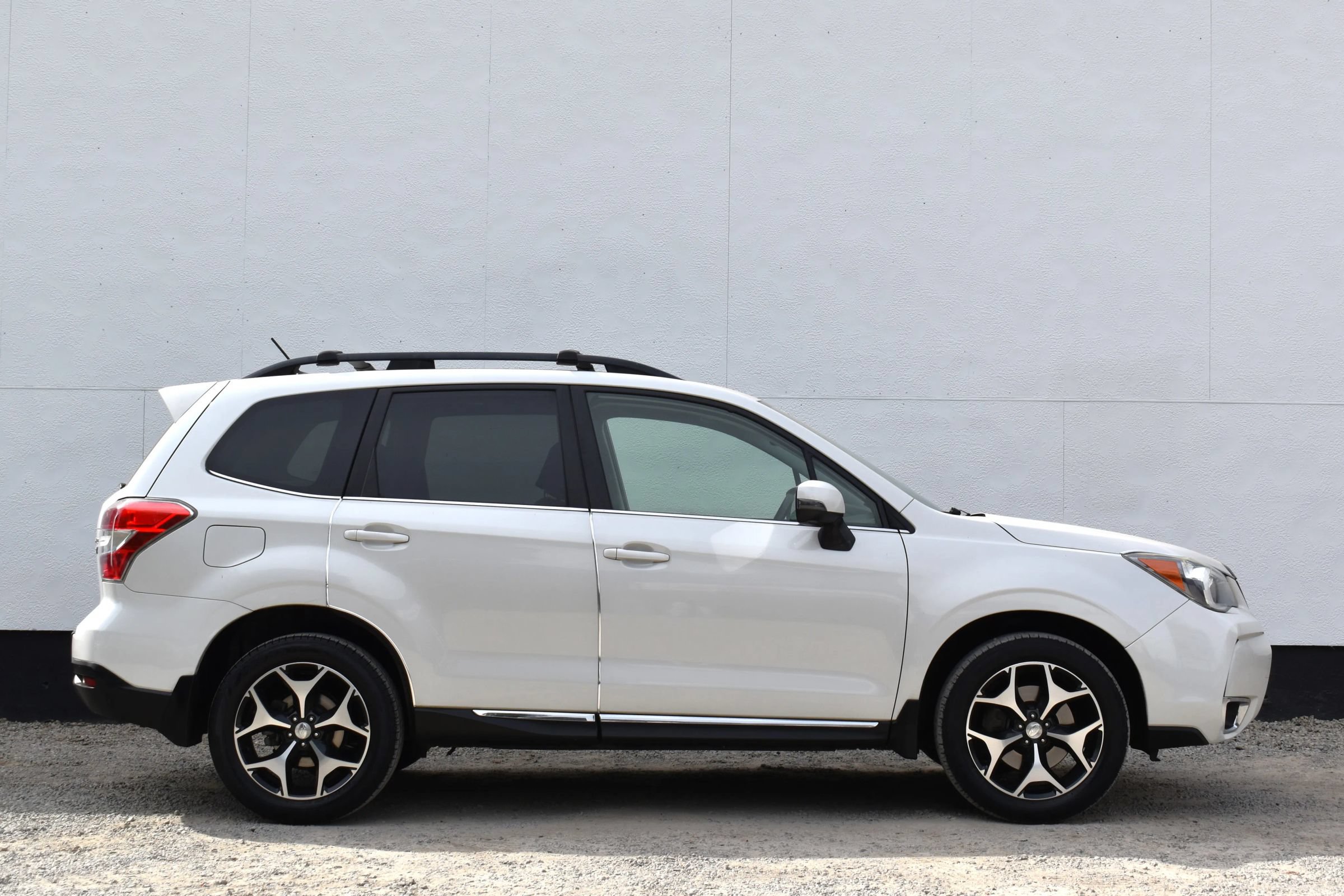 Used 2015 Subaru Forester 2.0XT Touring AWD/4WD image 6