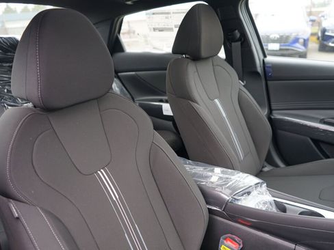 New 2026 Hyundai Elantra SEL Sport Premium FWD image 25