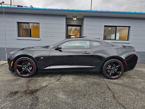 Used 2016 Chevrolet Camaro LT image 3
