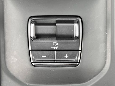 Used 2025 GMC Sierra 1500 AT4 w/ AT4 Preferred Package image 24