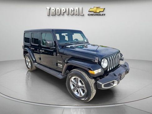 Used 2020 Jeep Wrangler Unlimited Sahara AWD/4WD image 7