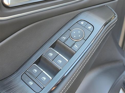 New 2026 Nissan Rogue Platinum image 18