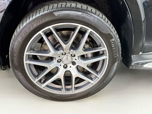 Used 2017 Mercedes-Benz GLS 63 AMG 4MATIC image 40