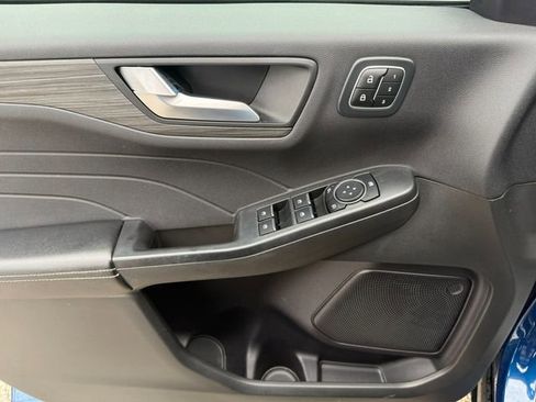 Used 2023 Ford Escape Platinum FWD image 19