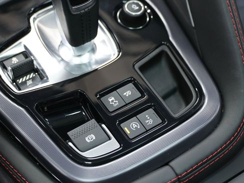 Used 2021 Jaguar F-TYPE R AWD/4WD image 48