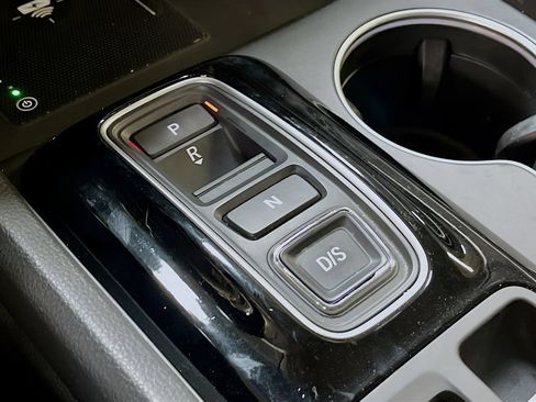 Used 2024 Honda Pilot Touring image 17