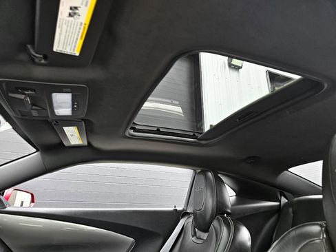 Used 2010 Chevrolet Camaro SS image 10