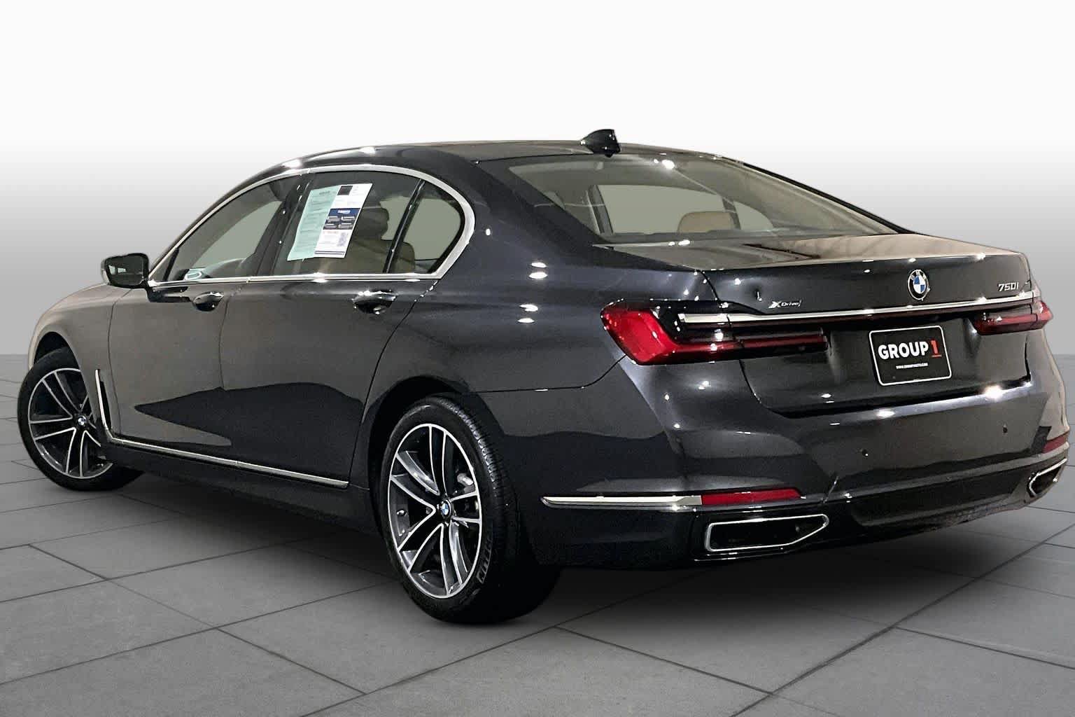 Used 2022 BMW 750i xDrive AWD/4WD image 11