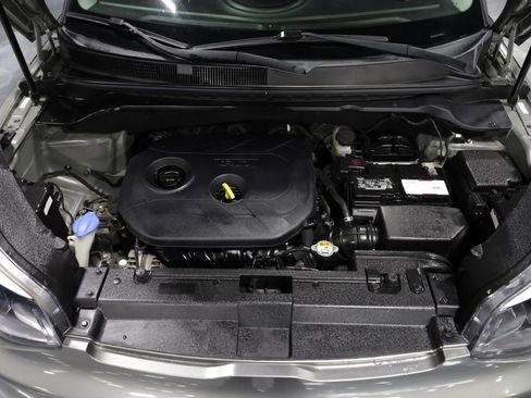 Used 2016 Kia Soul + FWD image 25