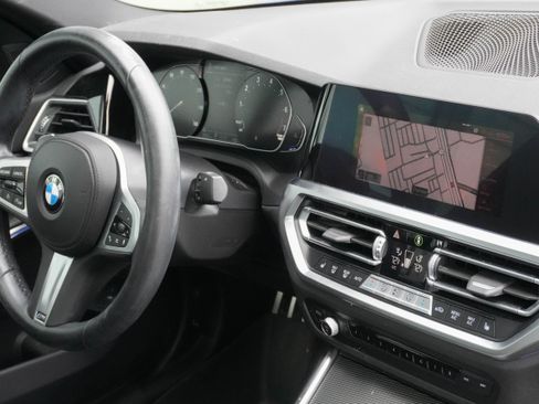 Certified 2022 BMW 330i Sedan w/ M Sport Package image 11