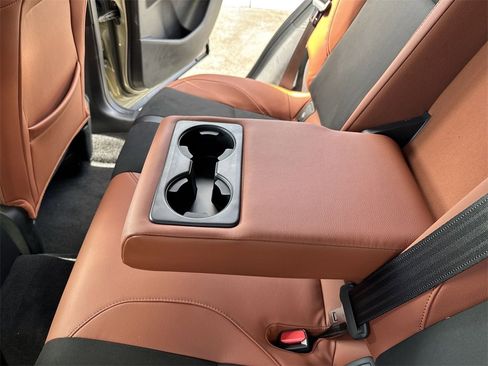 New 2024 MAZDA CX-30 Carbon image 40