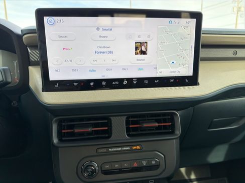 Used 2025 Ford Maverick Lariat w/ 4K Tow Package image 20